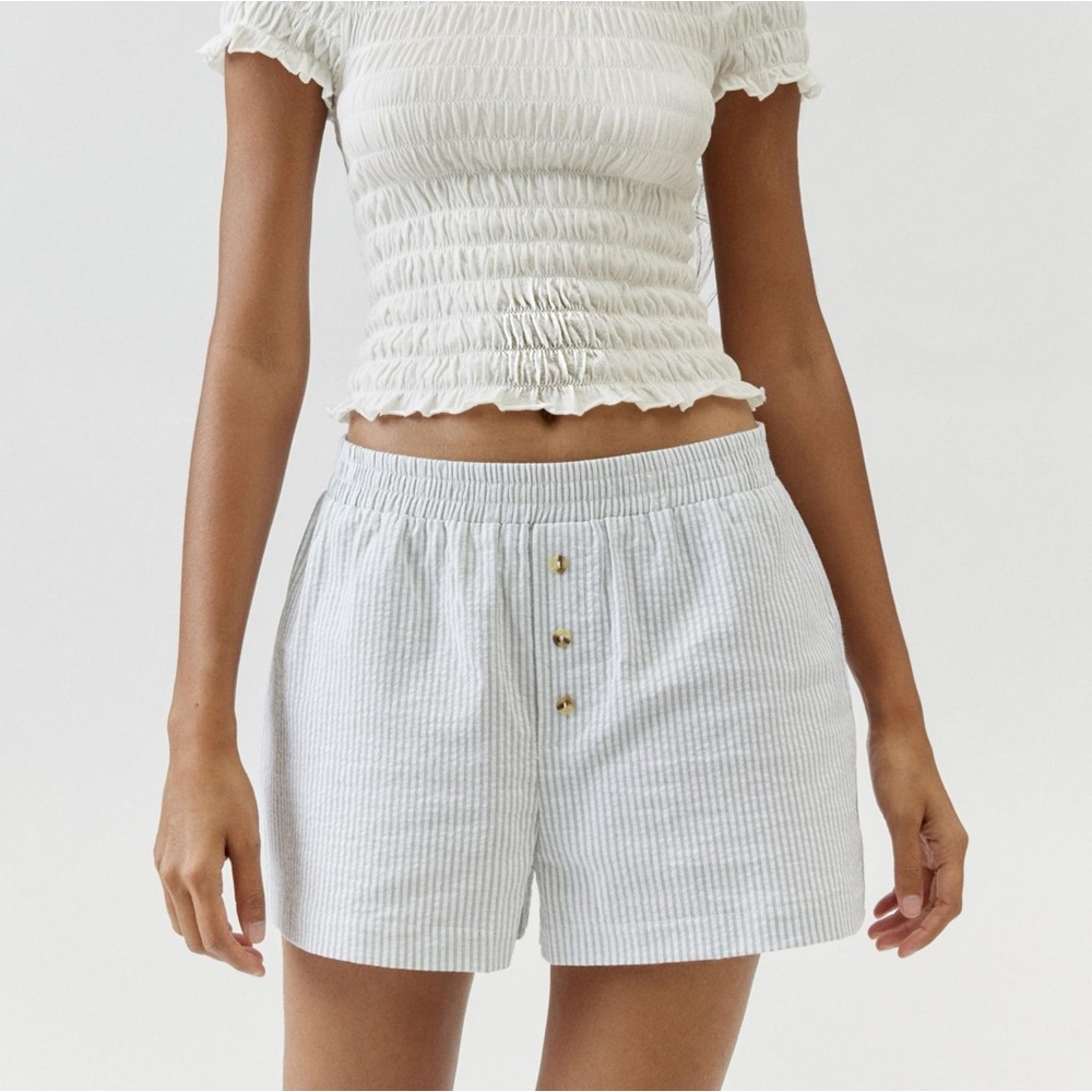 Urban Outfitters Renewal Remnants Made In LA
Button Front Pattern Boxer Short